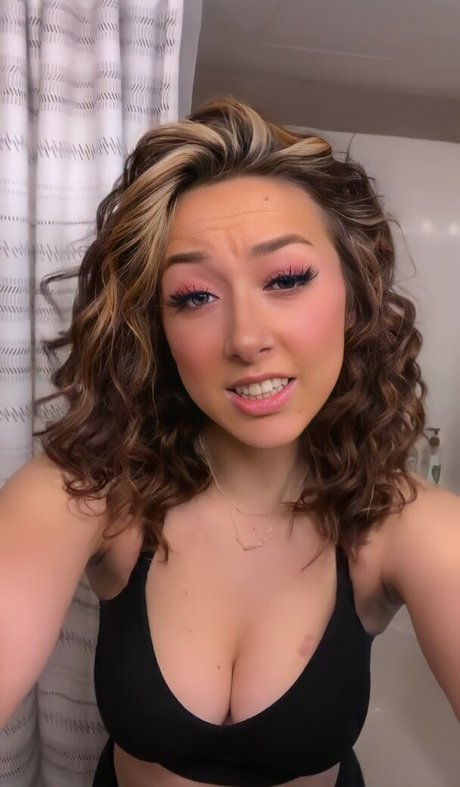 Presley Hine nudes star img