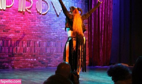 BordeauxBlack xxx star pic