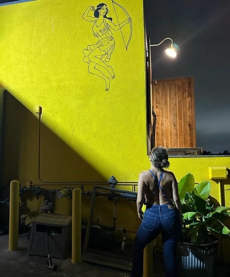 Abi Maria Gomez adult actress gallery