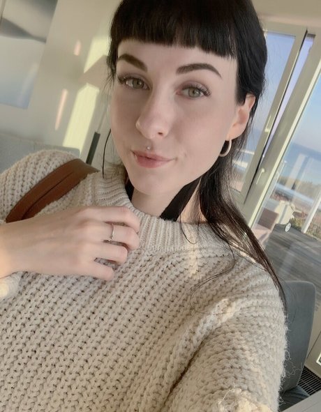 romisu exclusive pornstar img