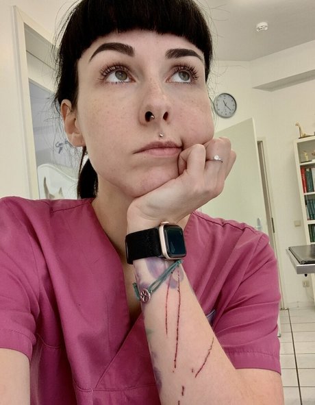 romisu nice actress pic