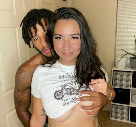 Juandgabs model nude pictures