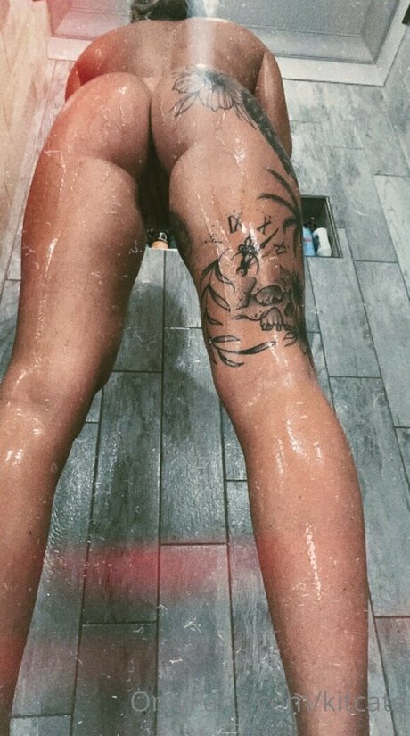 it kit star naked pics