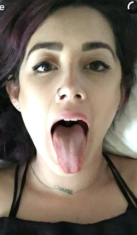 Shandude model top photos