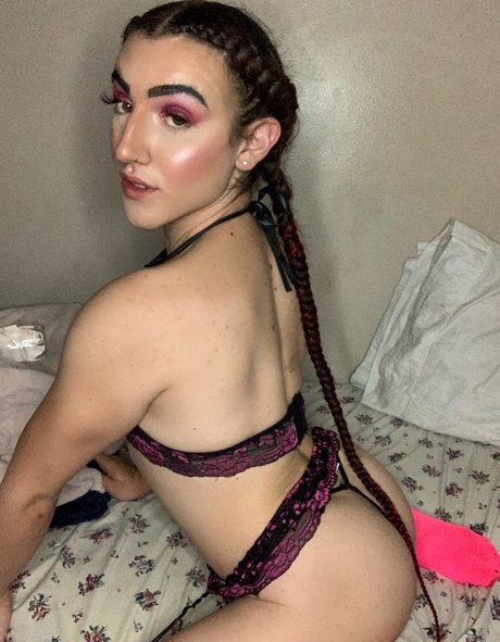 Luna Mari pornstar nice img