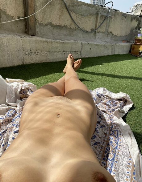 Sheerle Dove porn star img