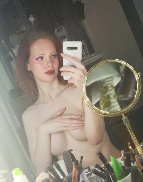 CutieCry pornographic actress photo