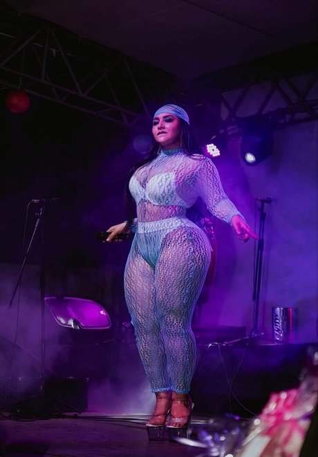 Lulu Mena star pretty image