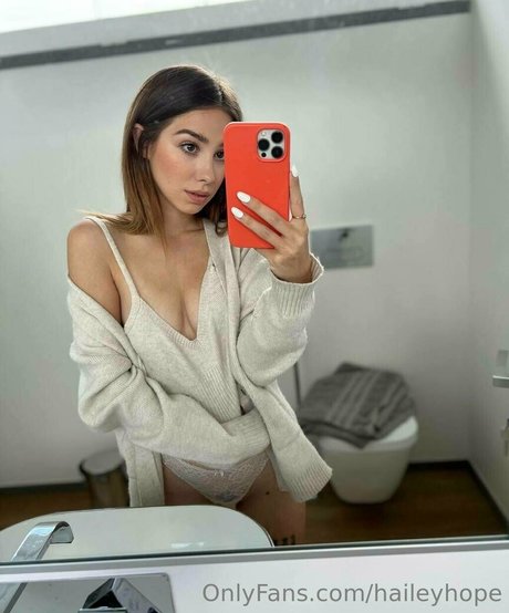 Hailey Hope pornstar picture