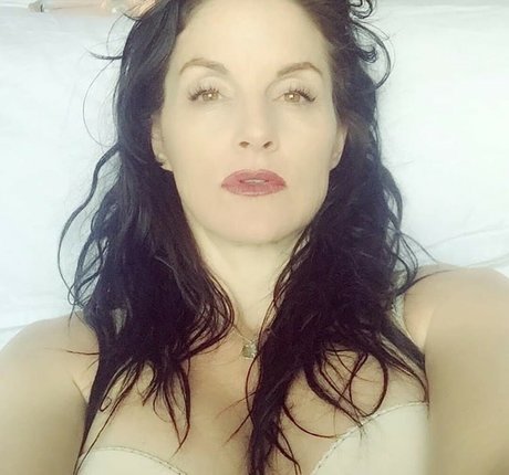 MilfChristine naked star archive