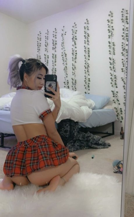 angelbvtch adult star pic