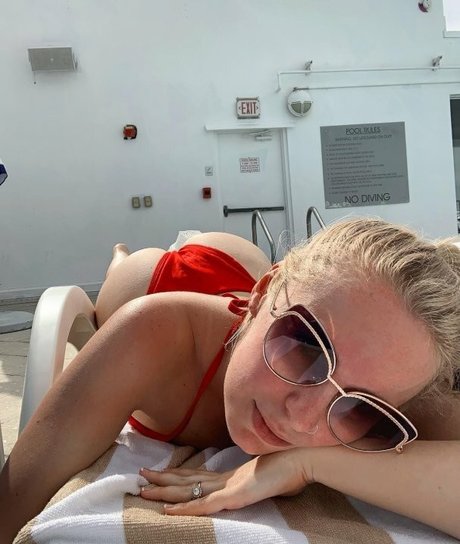 Mandy Sette star pretty img