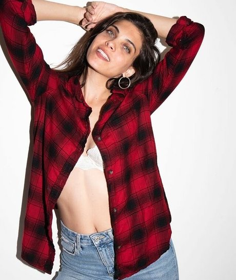 Meyran Menkes erotic star images