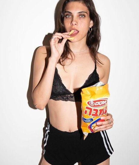 Meyran Menkes hot actress image