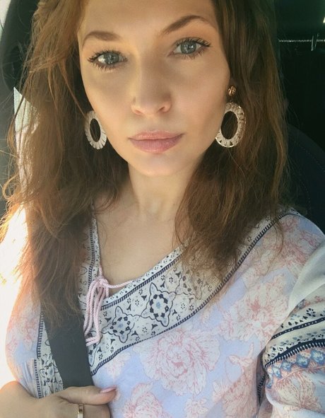 lollipopfields free actress picture