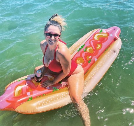 Katy Beaver high quality star images