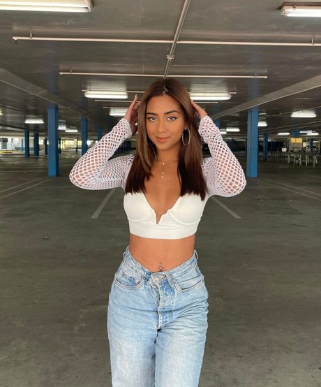 Chrissymenzies porn star image