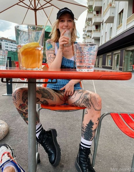 MrsNice420 erotic star galleries