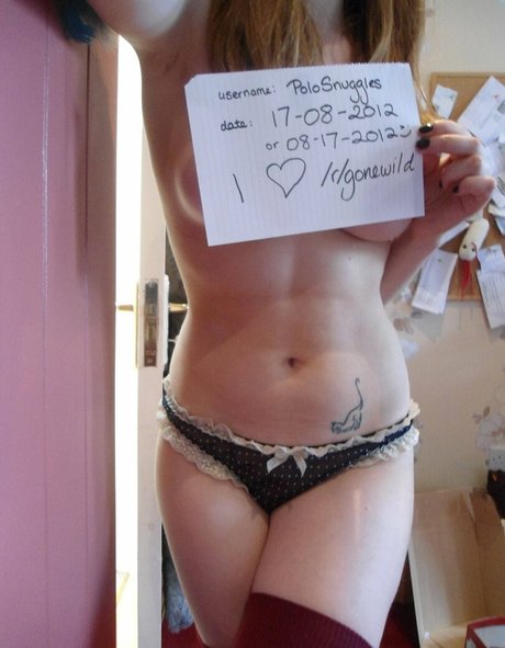 PoloSnuggles beautiful model photo