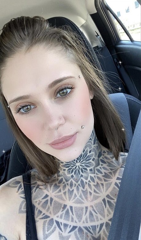 eleperuffo_ sexy pornstar img