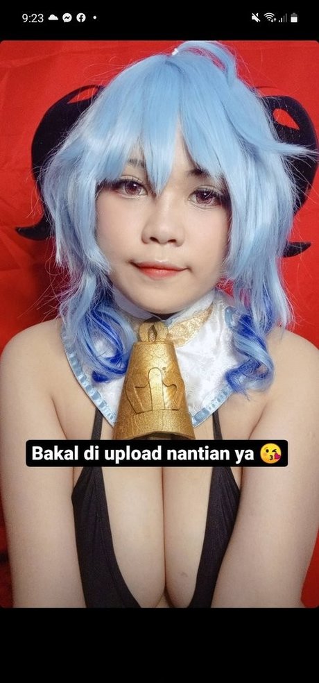 Yaciju nude star img