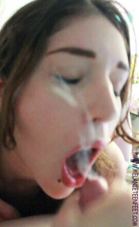 Melanieteenfeet star exclusive pics