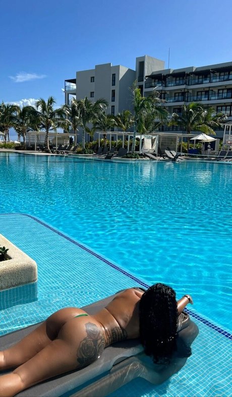 ohsoyoulily adult model galleries