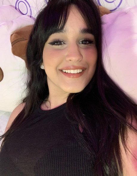 Lazypopa pretty actress image