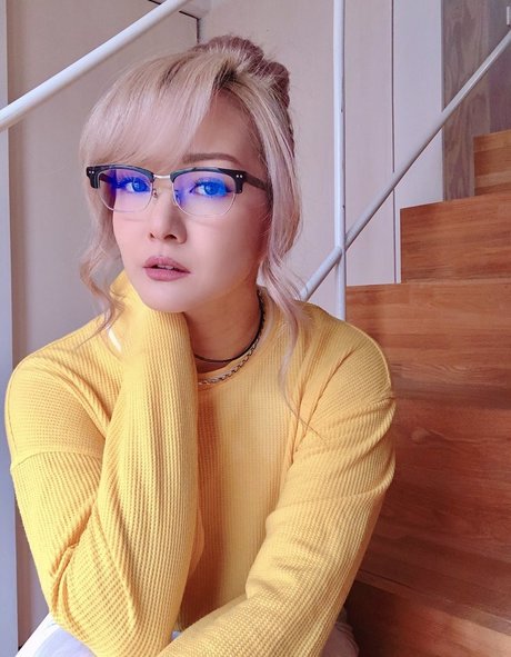 Reina Scully star porn img