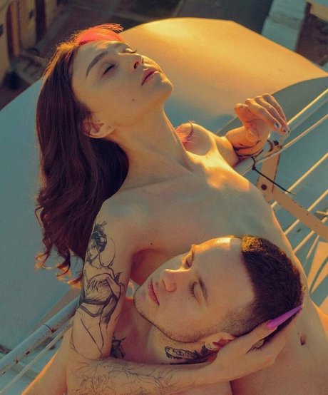 Amy Split top star archive