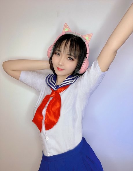 azulacan free actress pictures