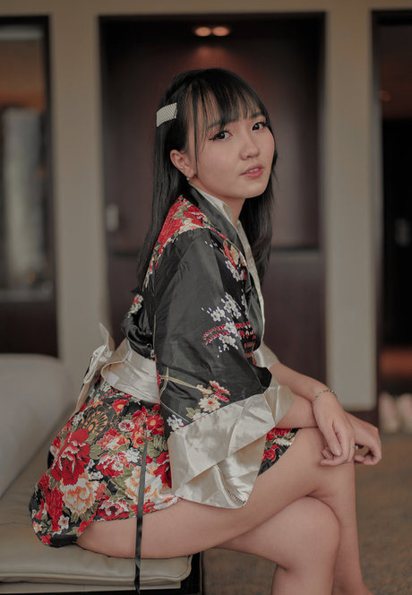 azulacan naked star pic