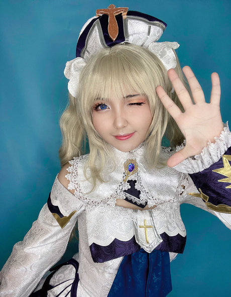 azulacan erotic model img