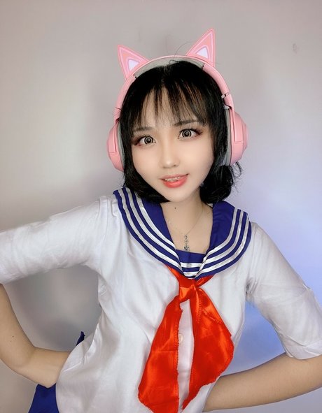 blonde secretary onlyfans nice pics