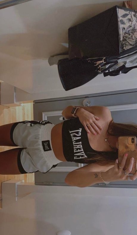 Madisyn Hunt xxx model pictures