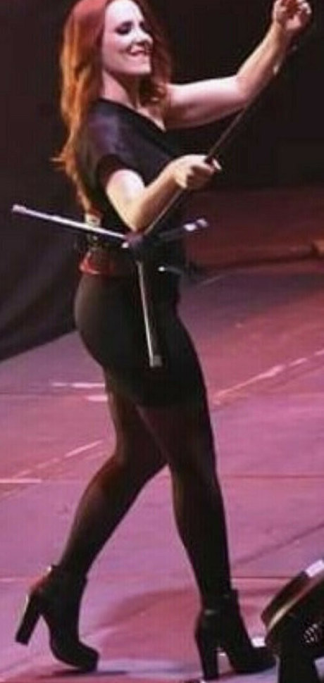 WomenMetal star nice pic