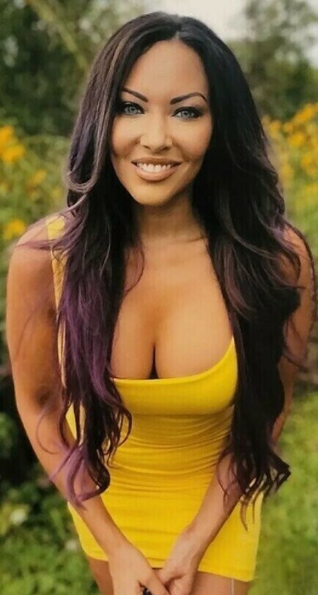 WomenMetal art pornstar picture