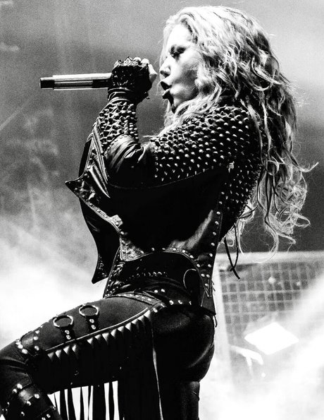 WomenMetal beautiful pornstar archive