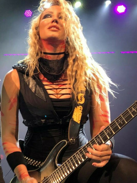 WomenMetal top pornstar img