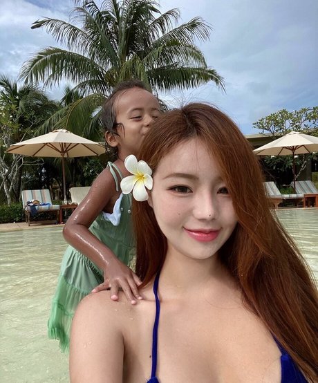 babe brunette onlyfans nude archive