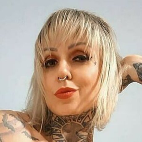 Lu Martins model naked image