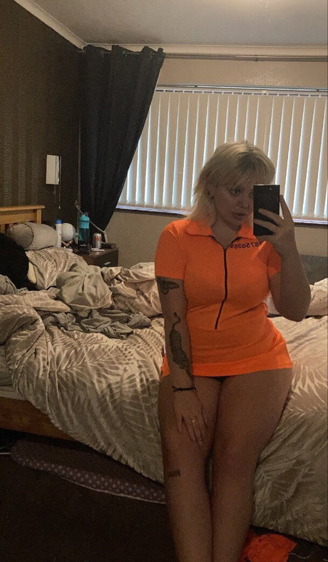 skinny redhead onlyfans pretty picture