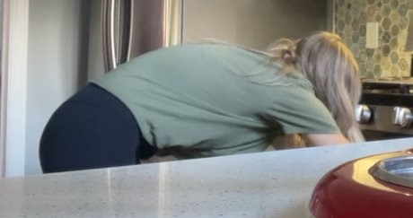 Mariss erotic model gallery