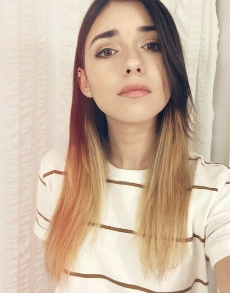 Shubble pornographic model pictures