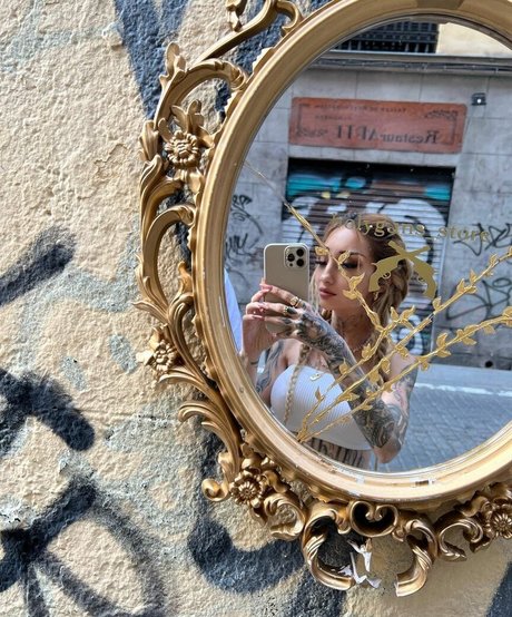 Vanesasoria_ pornstar erotic pic