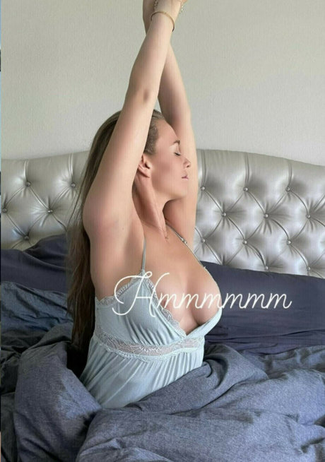 Laura Mueller nudes star image