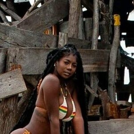 Misskellykel pornstar erotic images