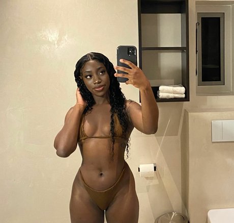 bribriann6722 model exclusive archive