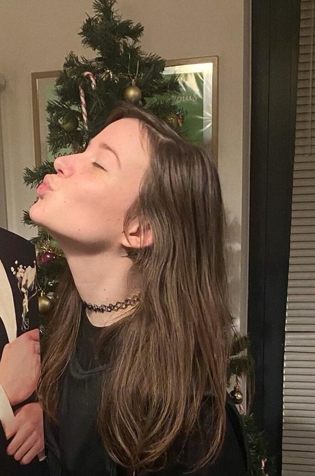 Aayley pornstar pretty photo