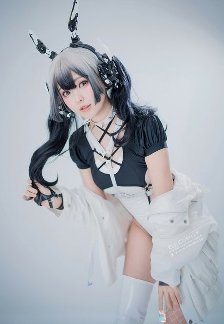 Ely Cosplayer exclusive star img